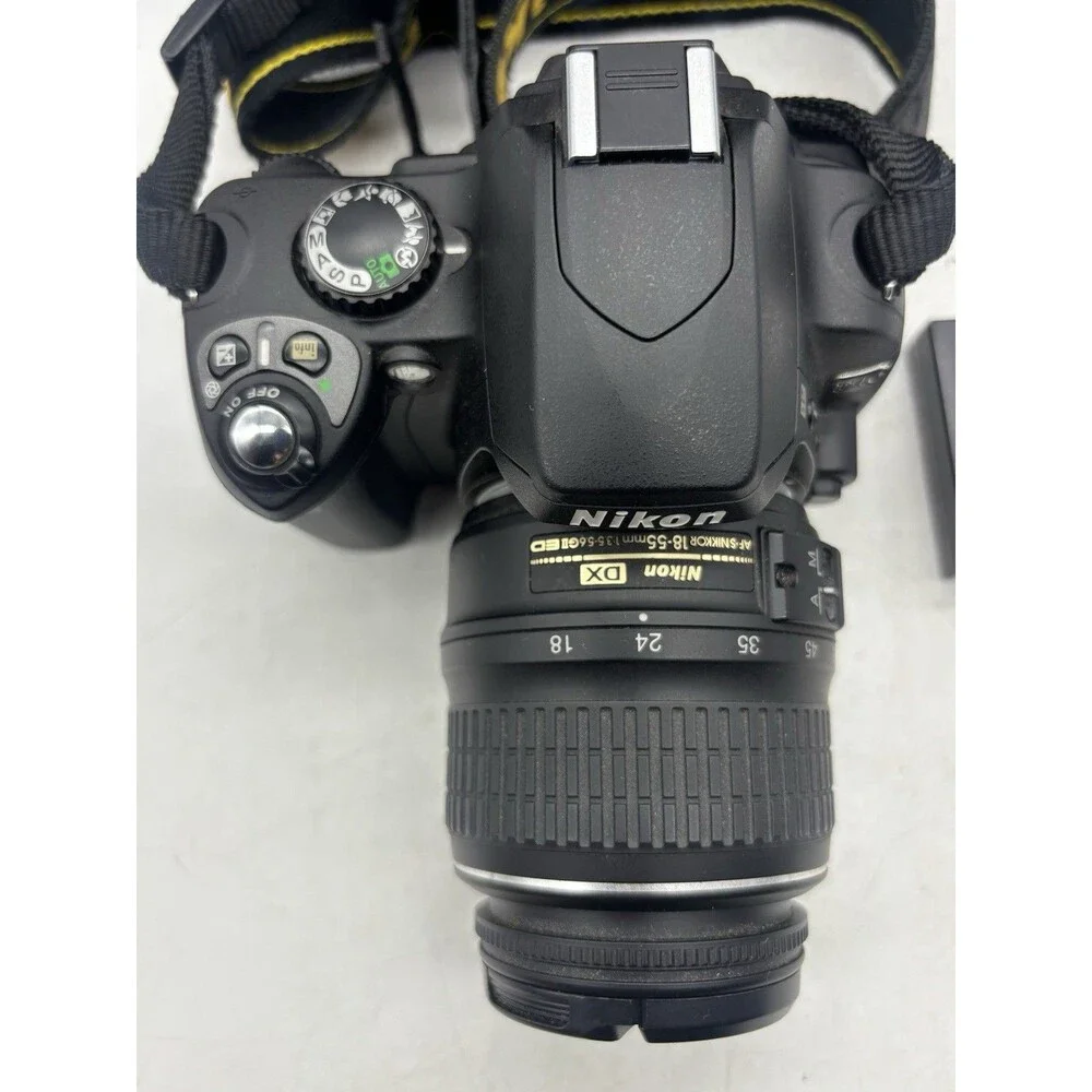 NIKON D40 DSLR CAMERA Kit DIGITAL Handheld Camera + DX  AF-S 18-55mm LENS Bag